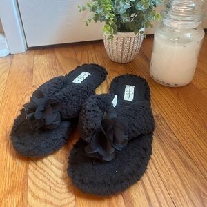 Jessica Simpson Black Fuzzy Slippers